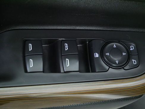 Used 2019 GMC Acadia SLE w/ Driver Alert Package I image 21