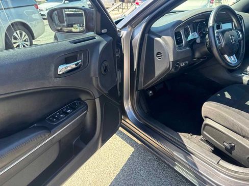 Used 2014 Dodge Charger SXT RWD image 7