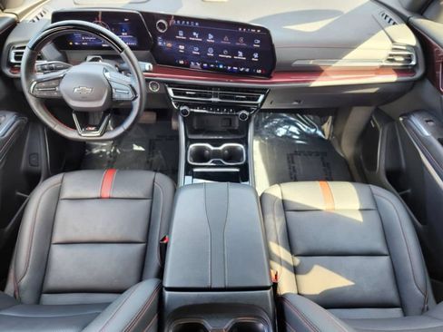 Used 2024 Chevrolet Traverse RS w/ LPO, Floor Liner Package AWD/4WD image 10
