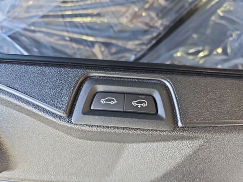 New 2026 BMW X5 xDrive50e w/ M Sport Package image 13