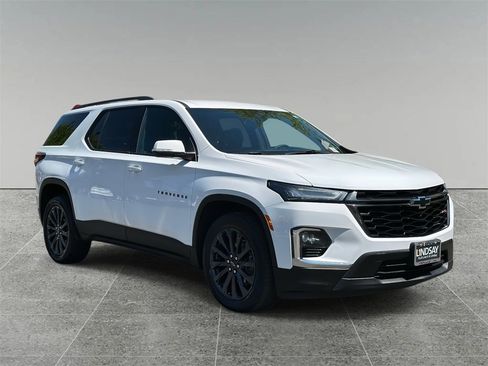 Used 2022 Chevrolet Traverse RS w/ LPO, Floor Liner Package image 9