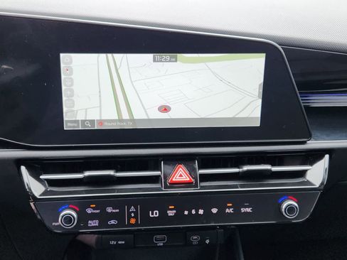 Certified 2024 Kia Niro EX FWD image 15