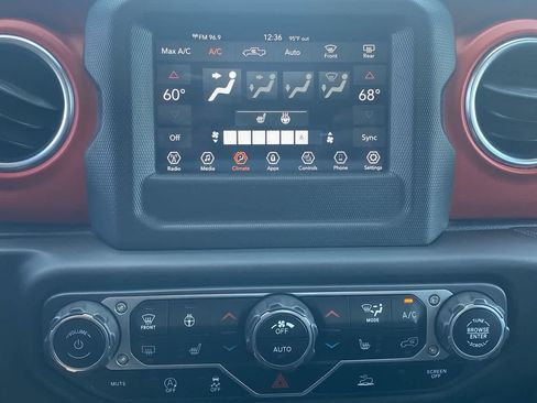 Used 2020 Jeep Gladiator Rubicon w/ LED Lighting Group AWD/4WD image 18
