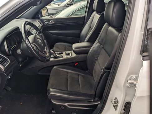 Certified 2022 Jeep Grand Cherokee Laredo X image 6