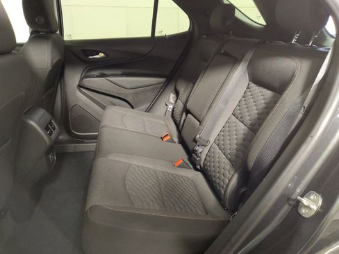 Used 2019 Chevrolet Equinox LT image 18