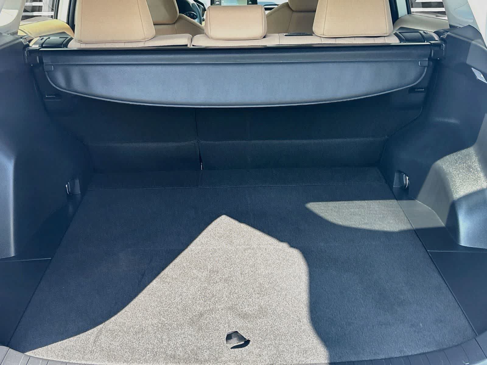 Used 2021 Toyota RAV4 XLE w/ Convenience Package FWD image 27