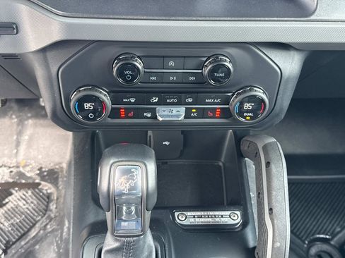 Used 2024 Ford Bronco Big Bend image 19
