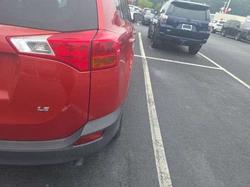 Used 2013 Toyota RAV4 LE FWD image 16