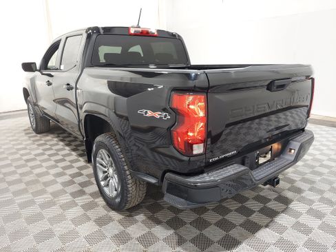 Used 2023 Chevrolet Colorado LT w/ Advanced Trailering Package AWD/4WD image 2