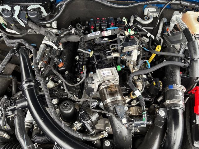 Used 2023 Ford Bronco Wildtrak AWD/4WD image 29
