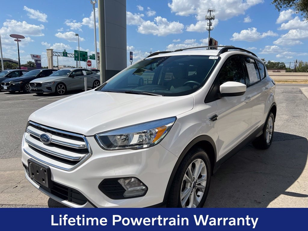 Used 2018 Ford Escape SE w/ Ford Safe & Smart Package FWD image 3
