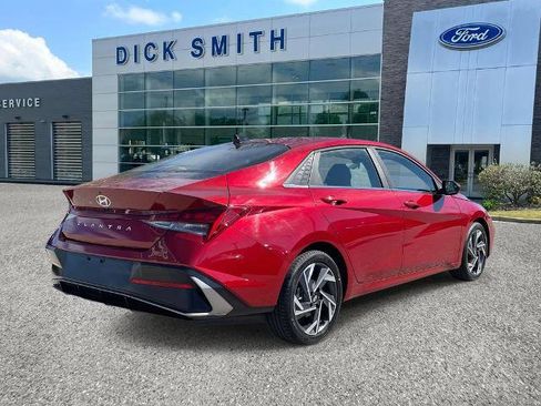 Used 2025 Hyundai Elantra SEL image 6