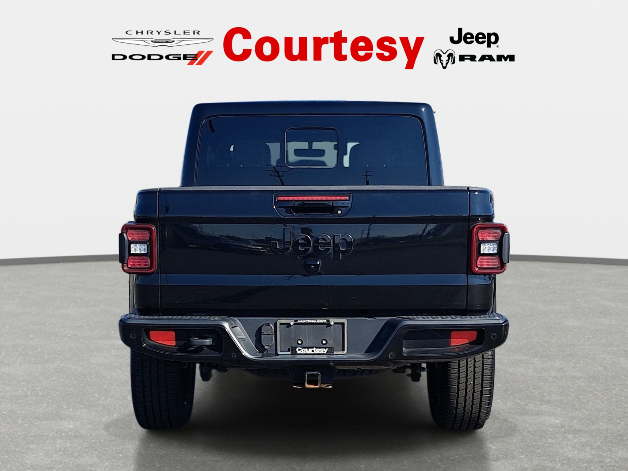 Certified 2021 Jeep Gladiator Overland AWD/4WD image 5