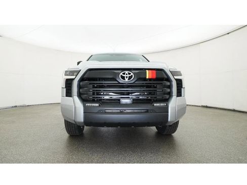 New 2026 Toyota Tundra SR5 AWD/4WD image 31