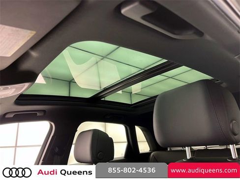 Used 2023 Audi Q3 2.0T Premium w/ Convenience Package image 19