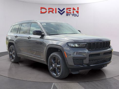 New 2025 Jeep Grand Cherokee L Altitude image 7