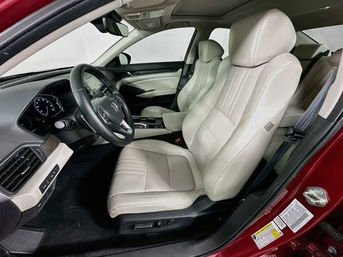 Used 2018 Honda Accord Touring image 21