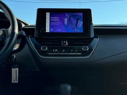 Used 2023 Toyota Corolla LE image 11