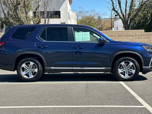 Certified 2025 Honda Pilot EX-L image 3
