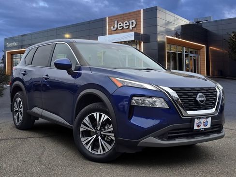 Used 2023 Nissan Rogue SV FWD image 1