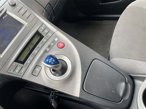 Used 2013 Toyota Prius Two image 19