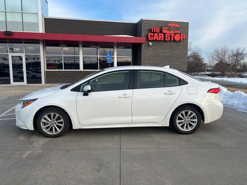 Used 2023 Toyota Corolla LE w/ LE Convenience Package image 1