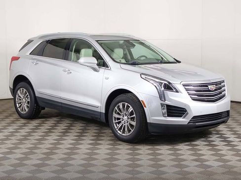 Used 2018 Cadillac XT5 Luxury w/ Driver Awareness Package image 2