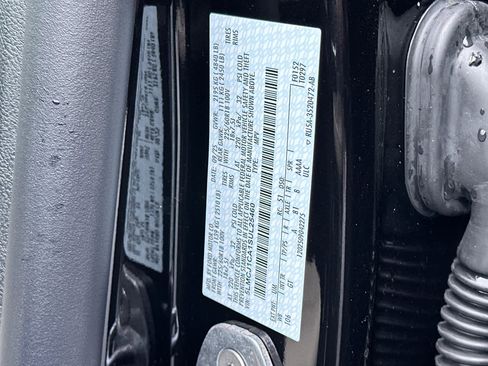 New 2025 Lincoln Corsair Premiere w/ Equipment Group 101A image 29