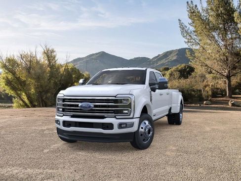 New 2025 Ford F450 Platinum w/ Platinum Plus Package image 2