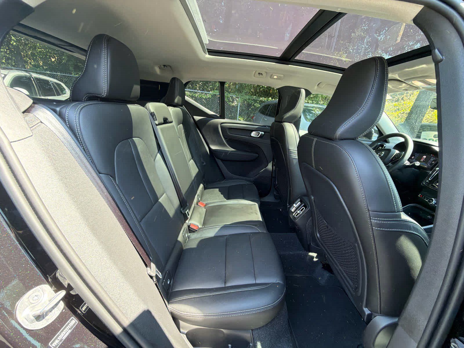 Certified 2026 Volvo XC40 B5 Plus AWD/4WD image 22