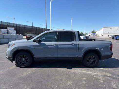 Used 2024 Honda Ridgeline Sport image 3