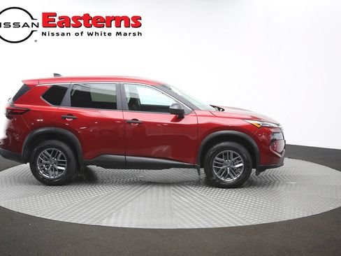 Used 2024 Nissan Rogue S AWD/4WD image 47