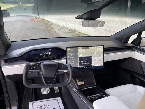Used 2023 Tesla Model X Plaid image 19