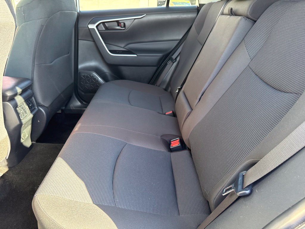 Used 2025 Toyota RAV4 LE AWD/4WD image 28