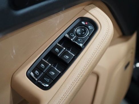 Used 2018 Porsche Macan S AWD/4WD image 19