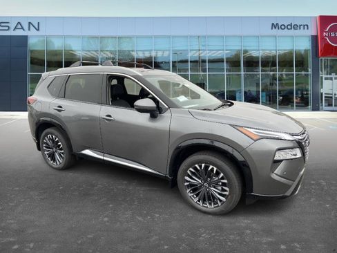 New 2026 Nissan Rogue Platinum image 3