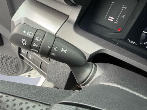 Used 2024 Toyota Tacoma SR5 AWD/4WD image 30
