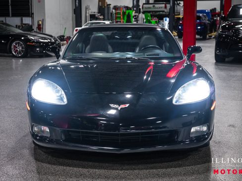 Used 2007 Chevrolet Corvette Coupe w/ Preferred Equipment Group RWD image 8