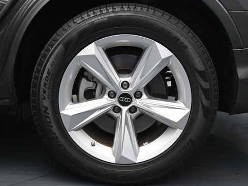 Used 2024 Audi Q7 2.0T Premium AWD/4WD image 21