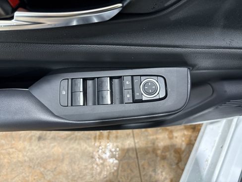 New 2026 Toyota Prius Plug-In Hybrid image 13