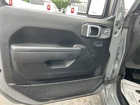 Used 2023 Jeep Wrangler Sport AWD/4WD image 11