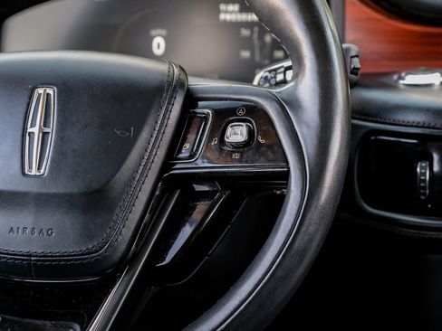 Used 2022 Lincoln Aviator Reserve w/ Equipment Group 201A image 17