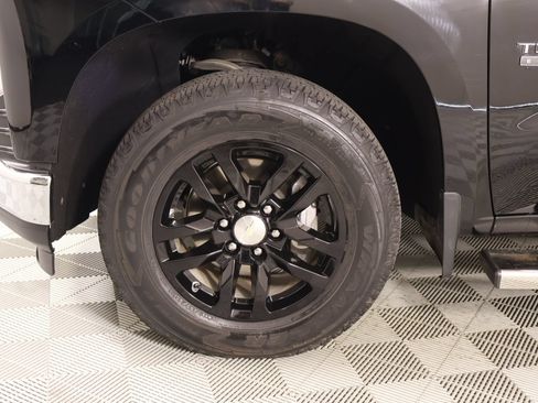 Used 2020 Chevrolet Silverado 1500 LT w/ Texas Edition AWD/4WD image 17