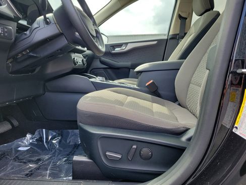 Used 2020 Ford Escape SE FWD image 16