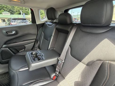 Used 2020 Jeep Compass Latitude w/ Cold Weather Group AWD/4WD image 30