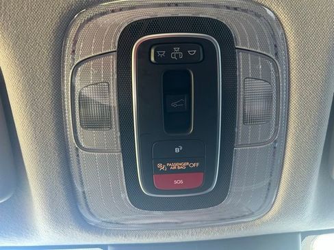 Used 2025 Hyundai Elantra Limited FWD image 25
