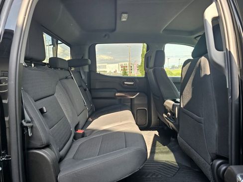 Used 2022 Chevrolet Silverado 1500 LT Trail Boss w/ Convenience Package II AWD/4WD image 13