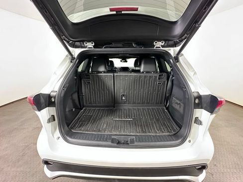 Used 2023 Toyota Highlander XSE AWD/4WD image 15