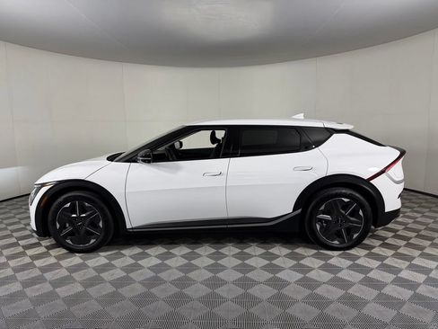 Used 2025 Kia EV6 Light RWD image 10