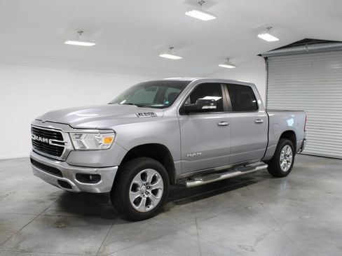 Used 2020 RAM 1500 Big Horn AWD/4WD image 4